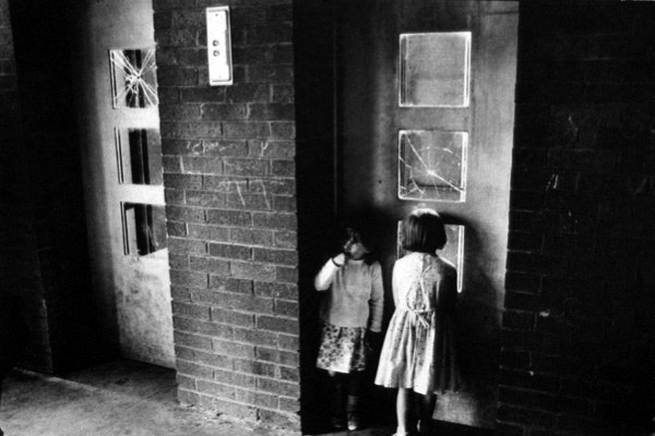 Children in front of a lift, Hyde Park, Sheffield 